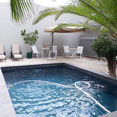 Апартаменты Bateleur Self Catering Cc Виндхук Экстерьер фото